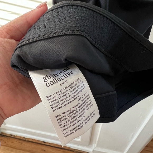 Girlfriend Collective Paloma Racerback Bra Top in Black - Picture 6 of 8